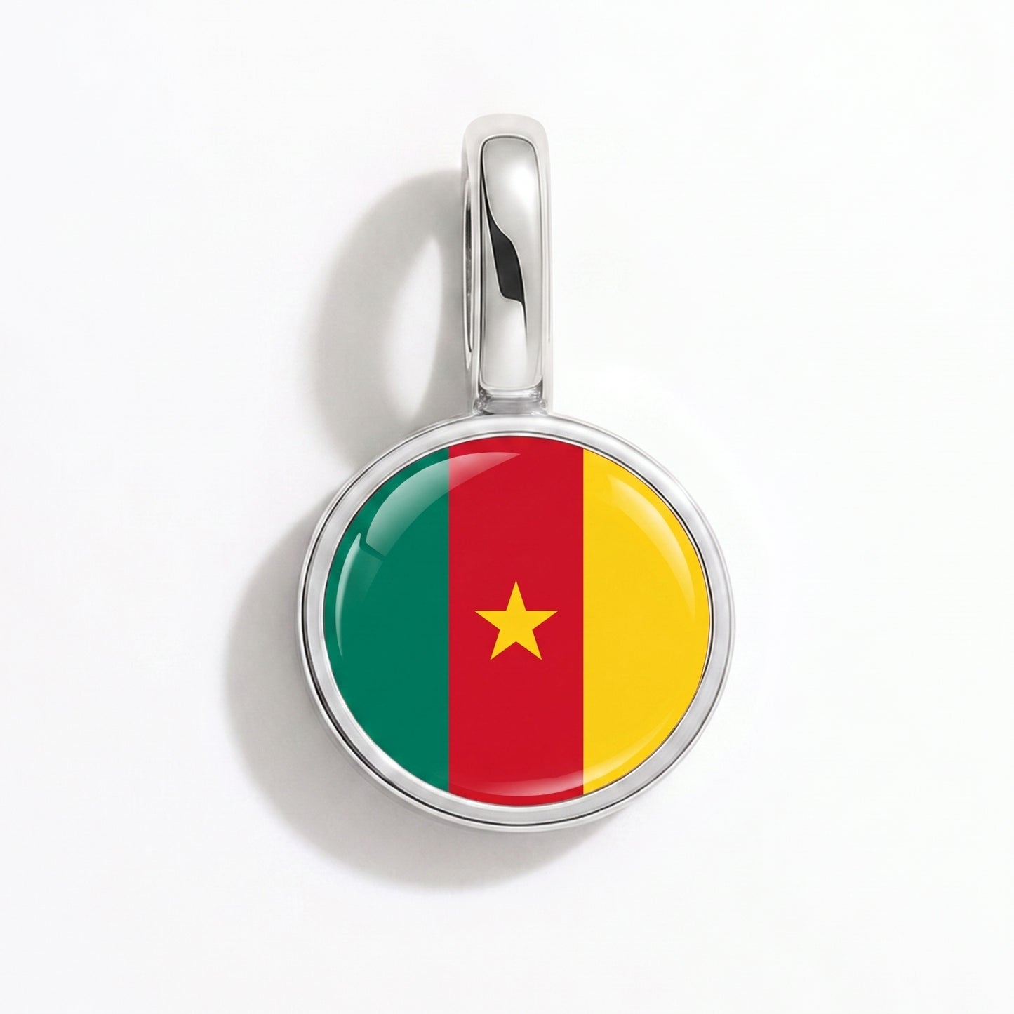 Flag charm Cameroon – round silver