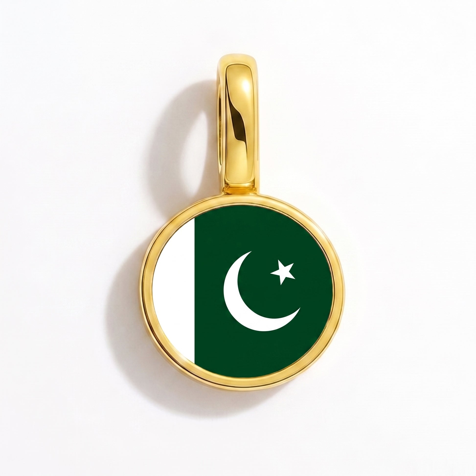 Flag charm Pakistan – round gold