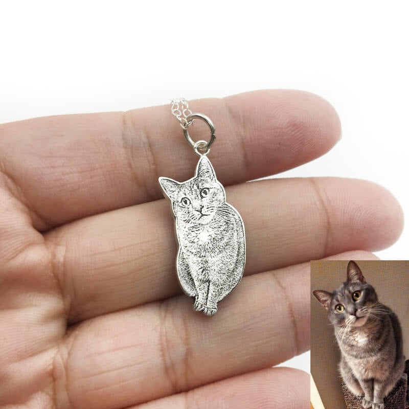 Personalised necklace with engraving