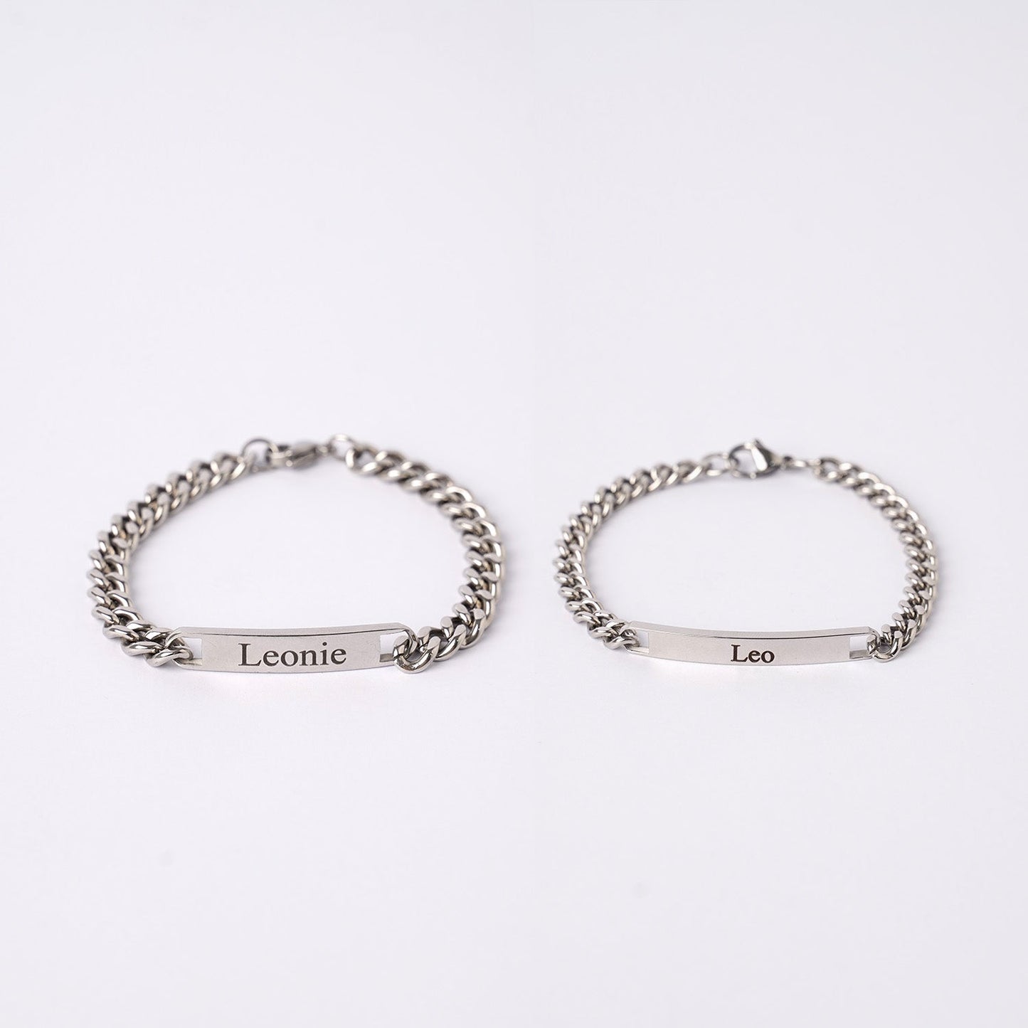 Partner bracelets with engraving