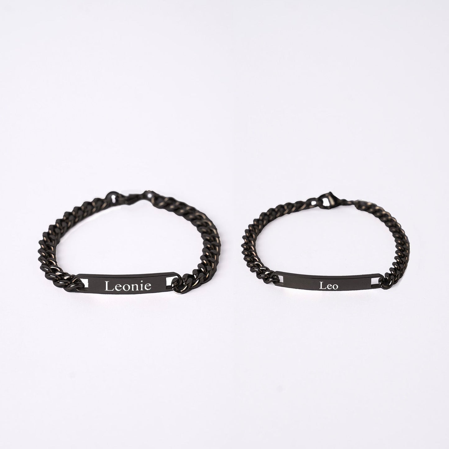 Partner bracelets with engraving