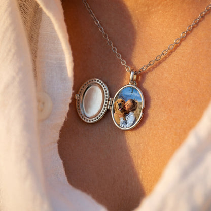 Locket Necklace with Photo - Oval