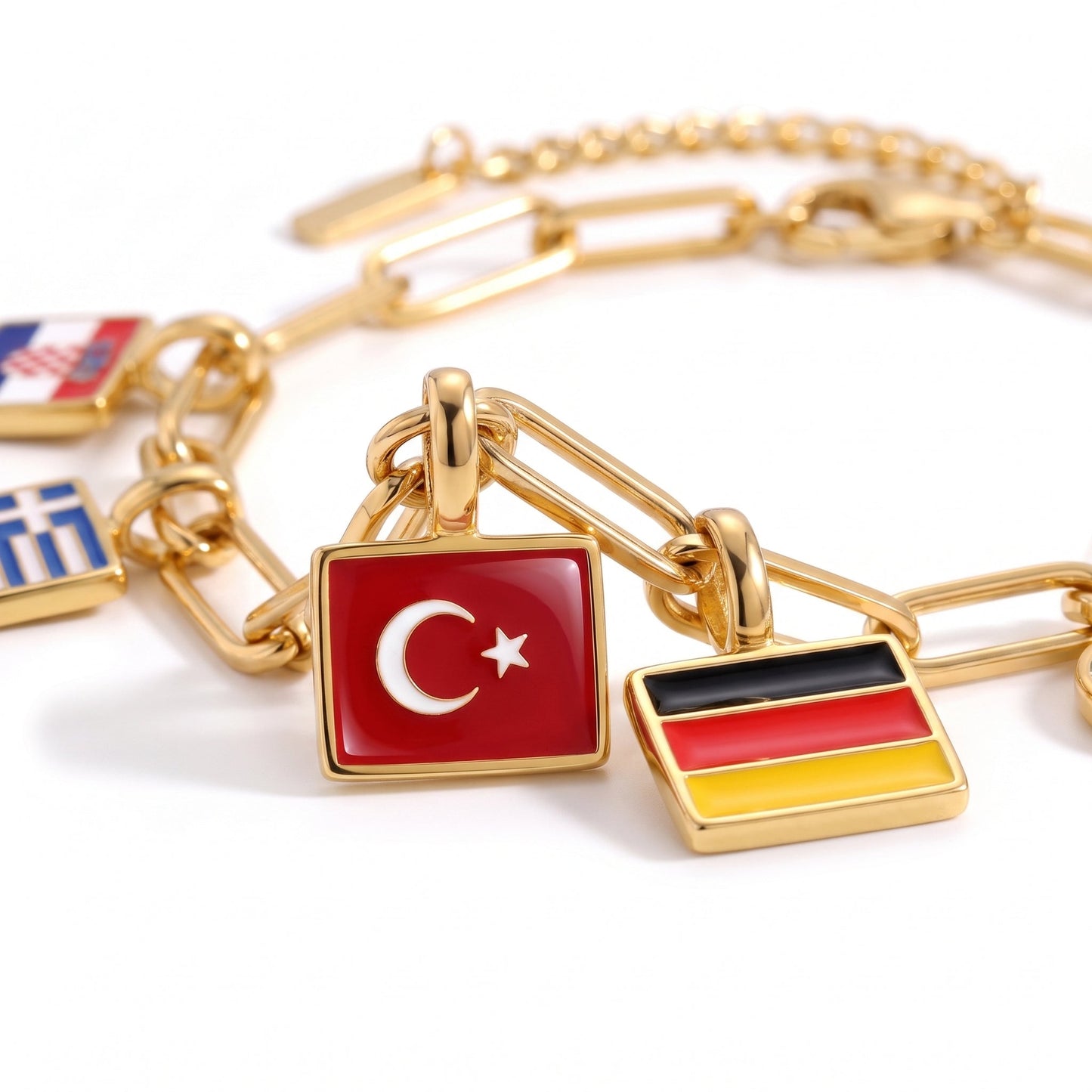 Country Charm Bracelet – Gold